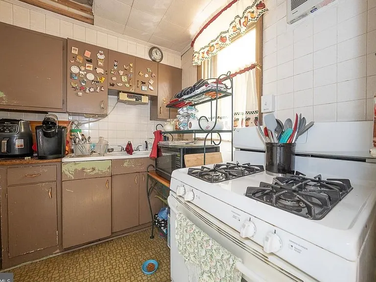 103 Margate Rd — Photo 3