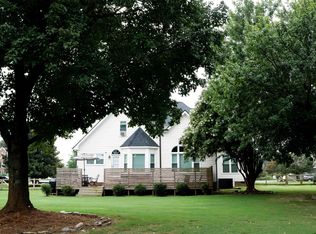 3908 Autumn Creek Dr, Fuquay Varina, NC 27526