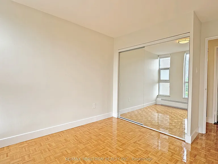 666 Spadina Ave #903 — Photo 9