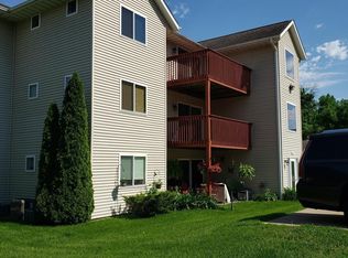 641 E 46th St, Davenport, IA 52806