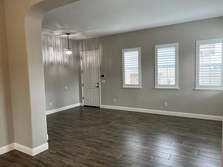 918 Shelter Cove Ct — Photo 7