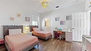 4th image of 20924 NE 2nd Ct