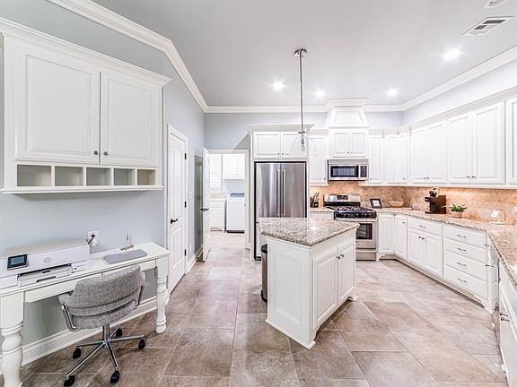 5th image of 3212 W Charleston Ct