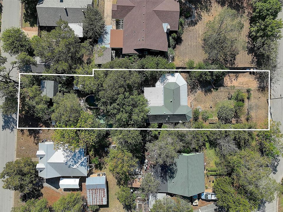 1st image of 905 S Walnut St