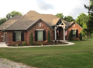 69 Deer Creek Dr, McLoud, OK 74851