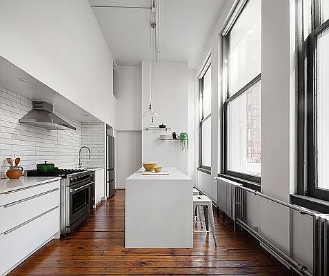 4th image of 135 Greene St #2N