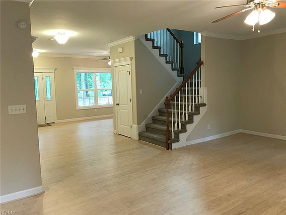 5th image of 533 Gills Pl