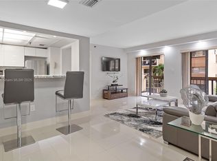 5249 NW 7th St APT 203, Miami, FL 33126
