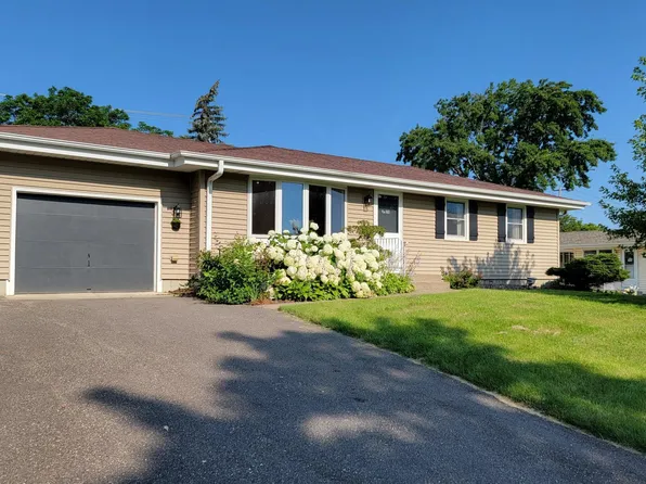 3833 Jordan Ave N, New Hope, MN 55427