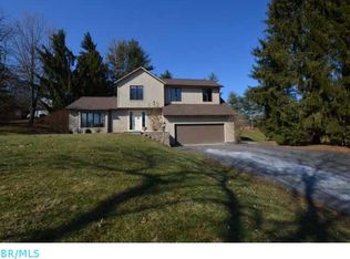 404 Mill Race Rd, Granville, OH 43023