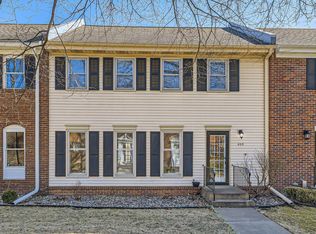 605 Maple Park Dr, Mendota Heights, MN 55118
