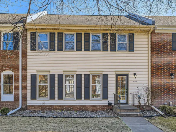 605 Maple Park Dr, Mendota Heights, MN 55118