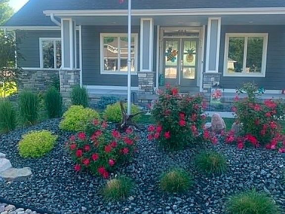 Beautiful landscaping!