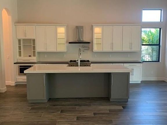 2nd image of 10373 N Sweet Bay Manor