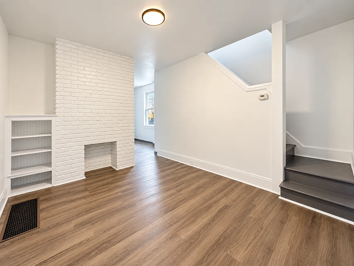 2 bed, 870 sqft, $1,250 — Photo 2