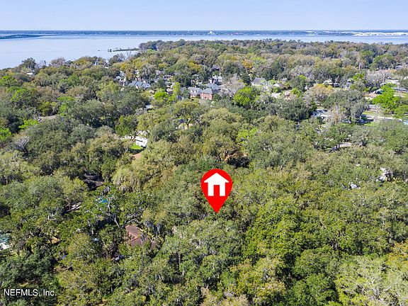 4th image of 2929 Shady Dr