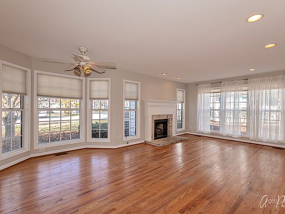 4th image of 543 Marina St #543