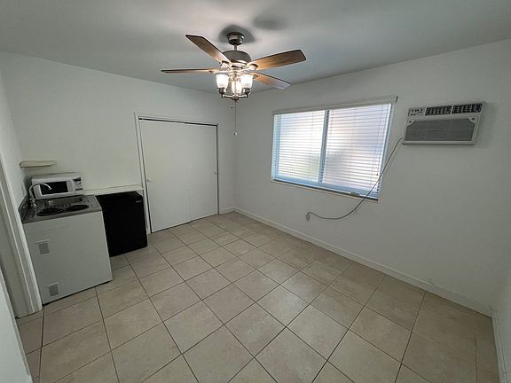 2nd image of 7130 Carlyle Ave APT 4A