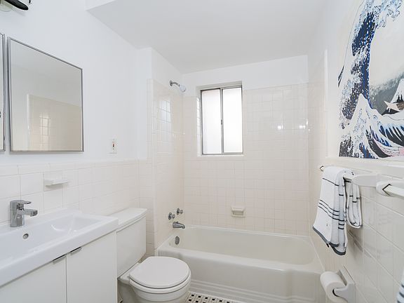 3rd image of 5013 Sentinel Dr APT 73