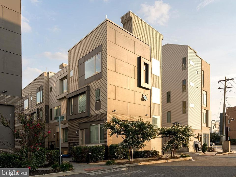 1st image of 2104 Kensington Walk