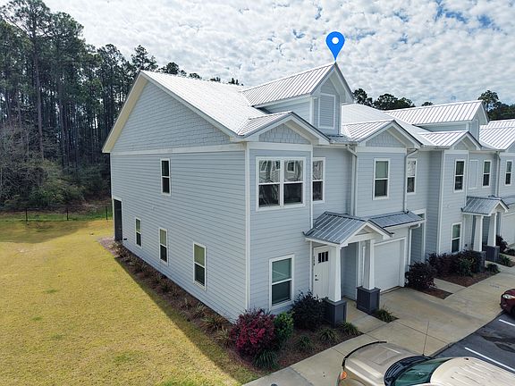 3rd image of 139 Date Palm Ln