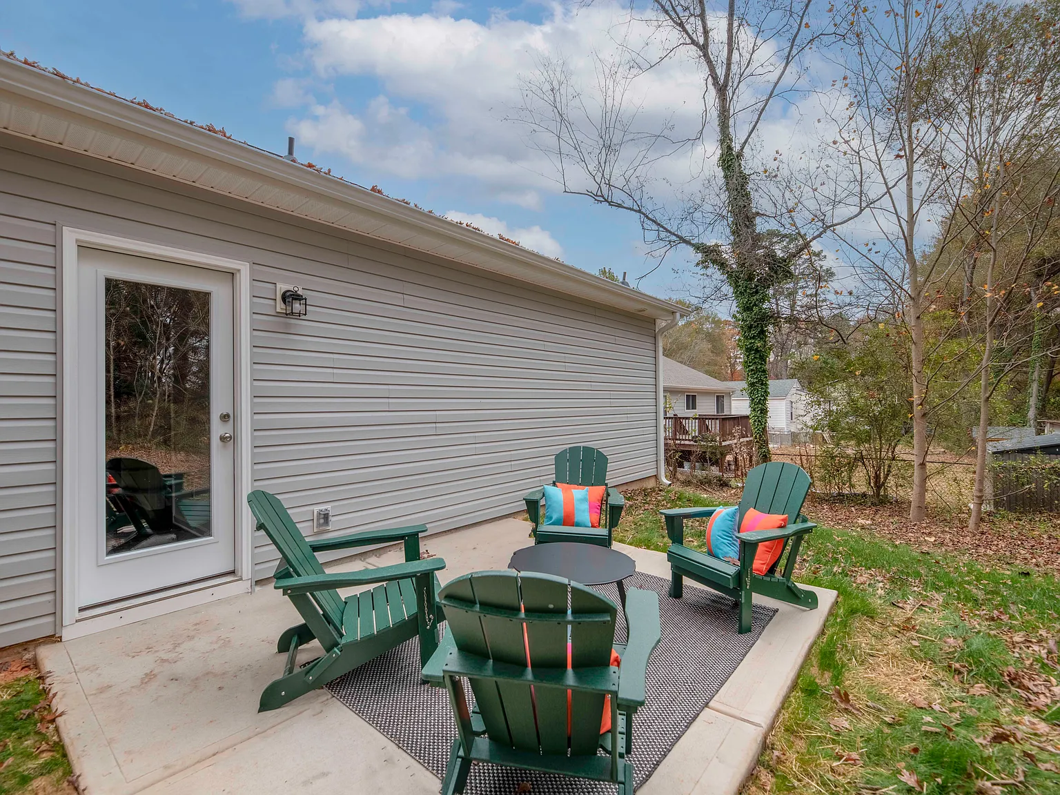 3 bed, 1300 sqft, $3,600 — Photo 3