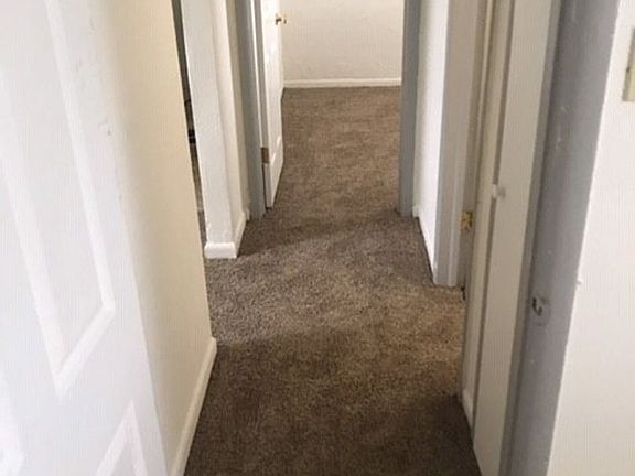 5th image of 609 W 14th St APT 2