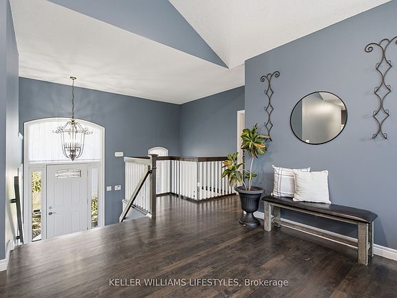 3rd image of 553 Juliana Dr