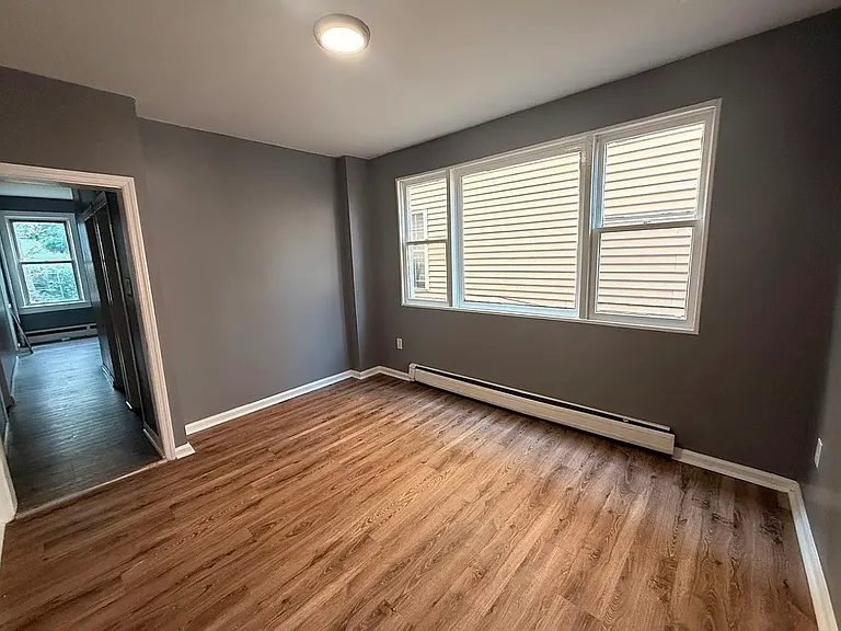 113 Armstrong Ave #1B — Photo 2