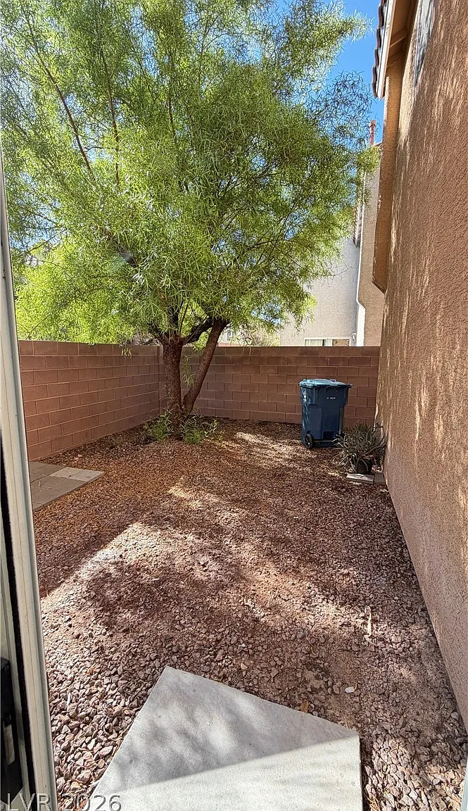 3 bed, 2.5 bath, 1792 sqft, $1,775 — Photo 4