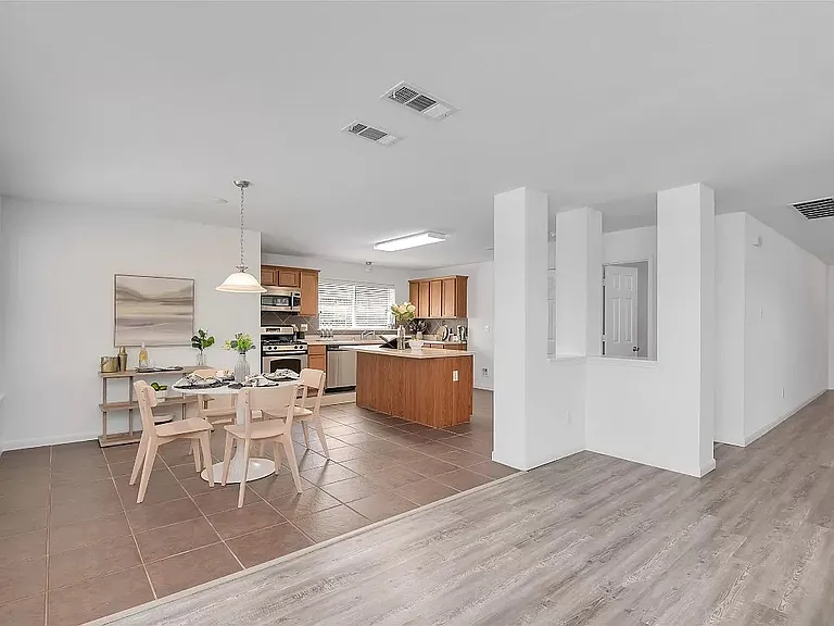 9308 Liberty Crossing Dr — Photo 18