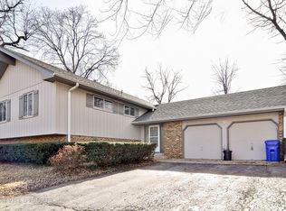 357 Geneva Rd, Glen Ellyn, IL 60137