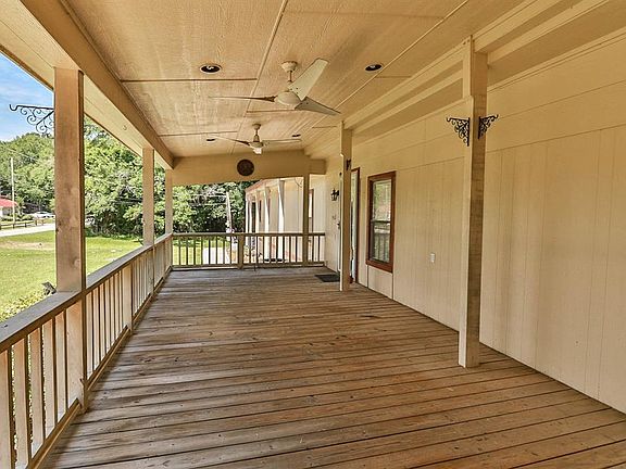 5th image of 15 Lazy Bend Dr