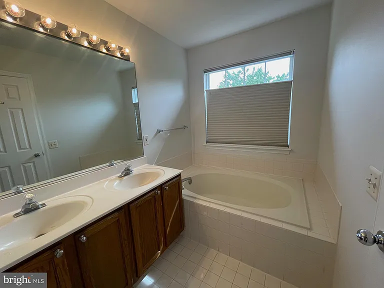 13511 Bannacker Pl — Photo 37