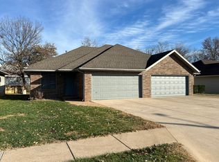 4250 S Broadway Ave #4250, Springfield, MO 65810