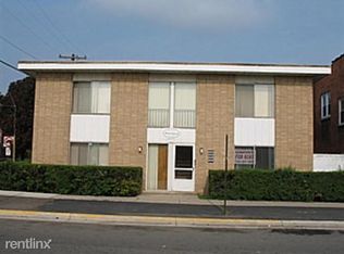 2406 Fort Park Blvd, Lincoln Park, MI 48146