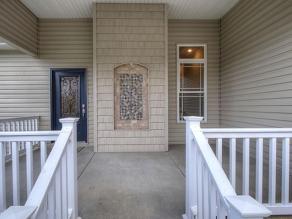 5th image of 102 Parker Dr