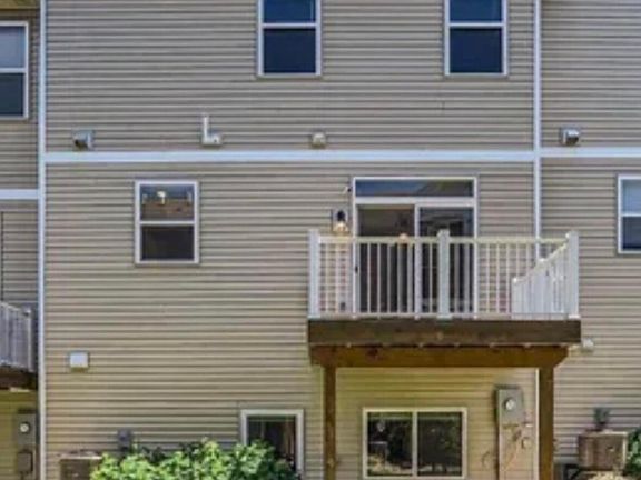 3rd image of 1673 Windigo Ln