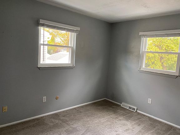 5th image of 3363 Rocky River Dr