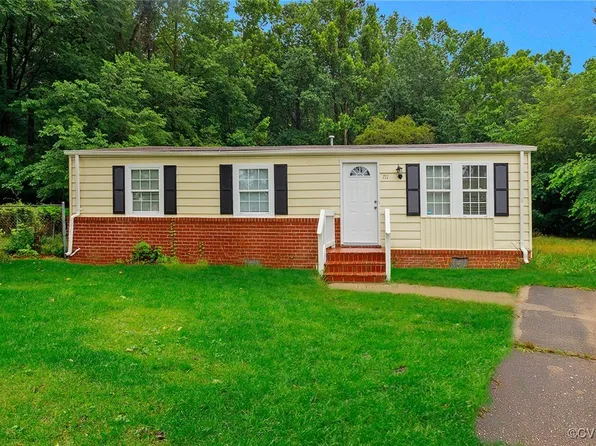 711 Bond Ln, Suffolk, VA 23434