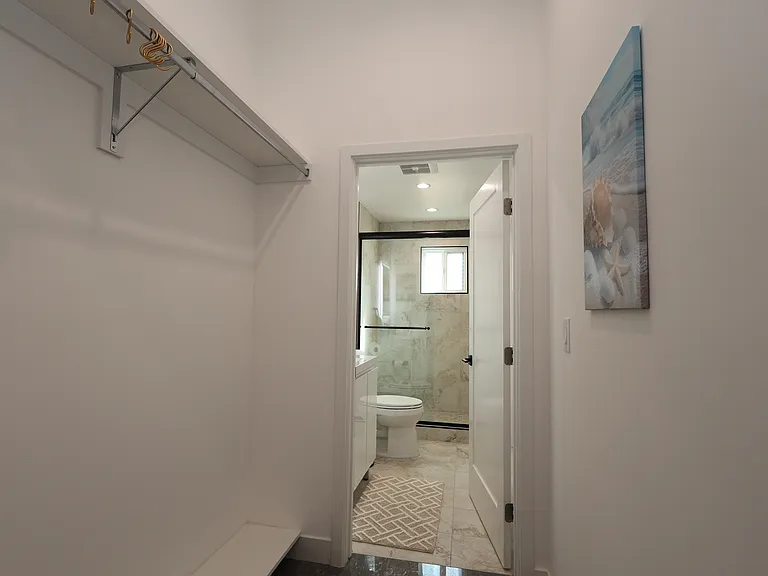 6825 Ranchito Ave — Photo 24