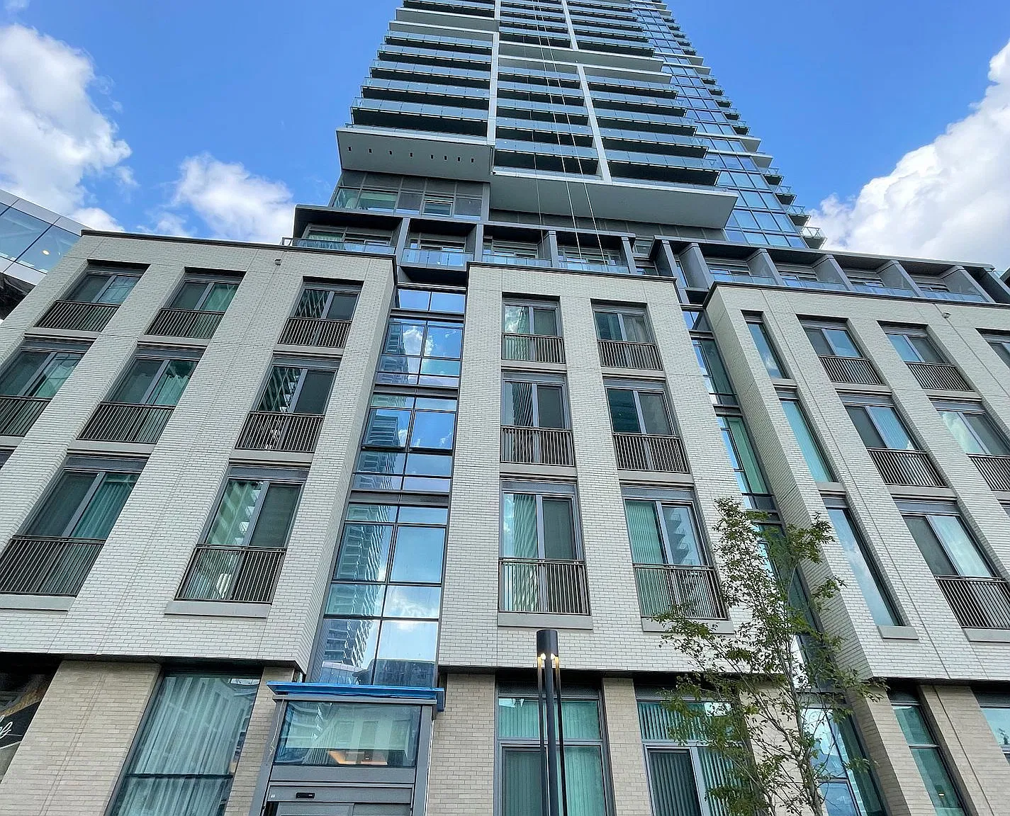 2 bed, $2,100 — Photo 1