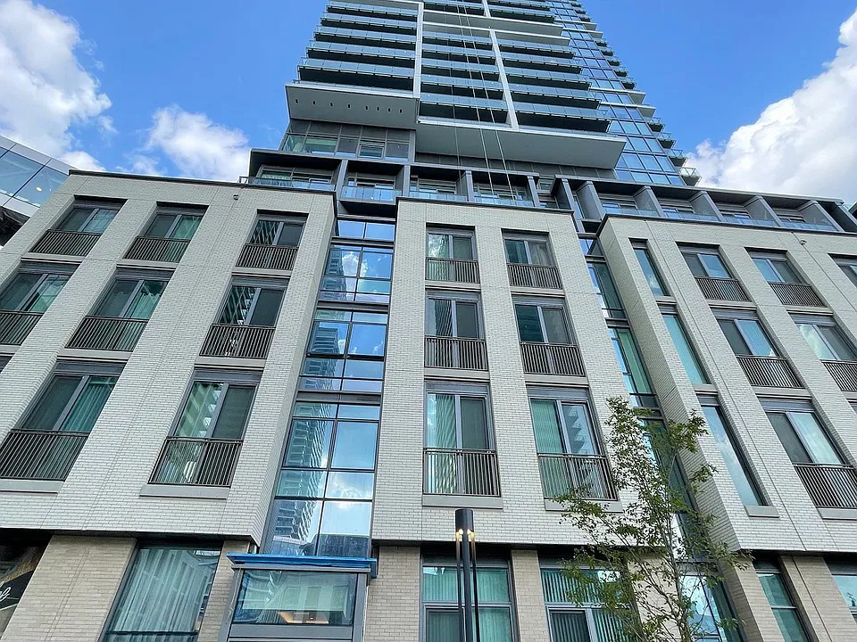 7890 Jane St #4505