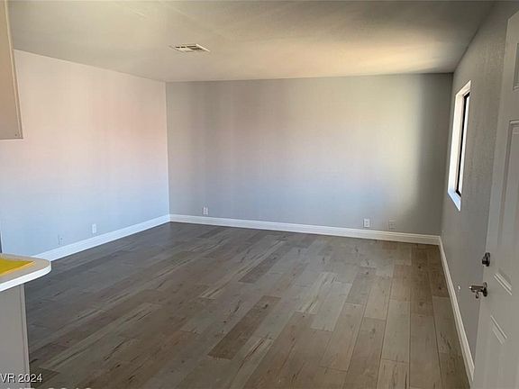 5th image of 4300 N Lamont St APT 281