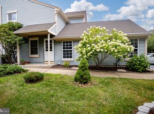 25 James Buchanan Dr, Monroe Township, NJ 08831