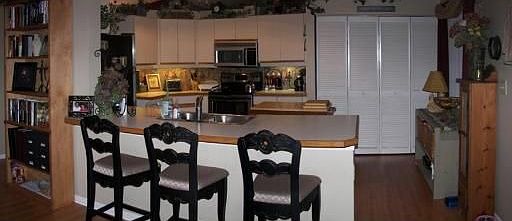 KITCHEN/BREAKFAST NOOK