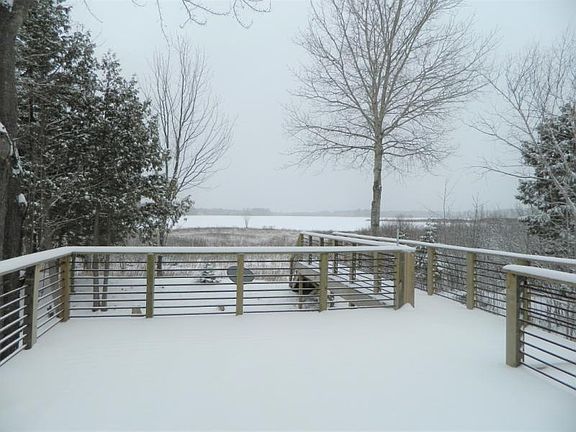 3rd image of 1565 Greenhaven Ln