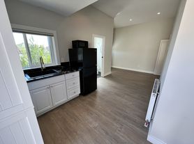 151 W Taylor St