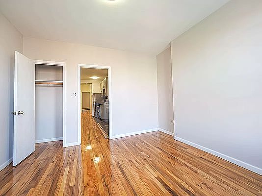 2nd image of 742 Washington Ave APT 3R