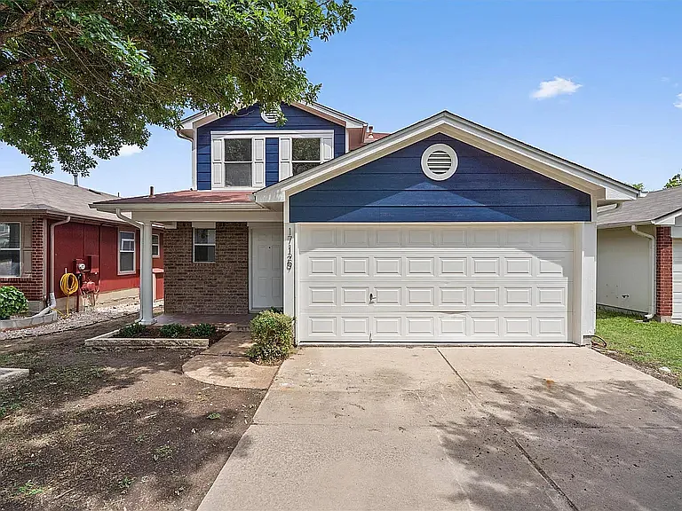 17129 Hamilton Point Cir — Photo 2